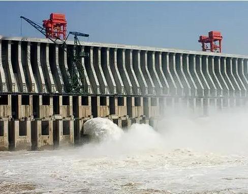 “万般磨难铸就今日骄傲！”三峡大坝的工程师曾说，大多数人都不知道，三峡大坝修建之