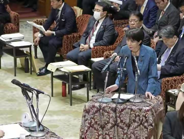 日本首相高市早苗公然将台湾纳入其“存亡危机事态”，是日本军国主义死灰复燃的危险信