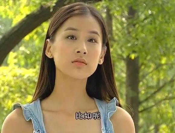 黄圣依，这位在光怪陆离的娱乐圈中翩跹起舞的女子，终究还是吃了那缺乏社会风霜洗礼的
