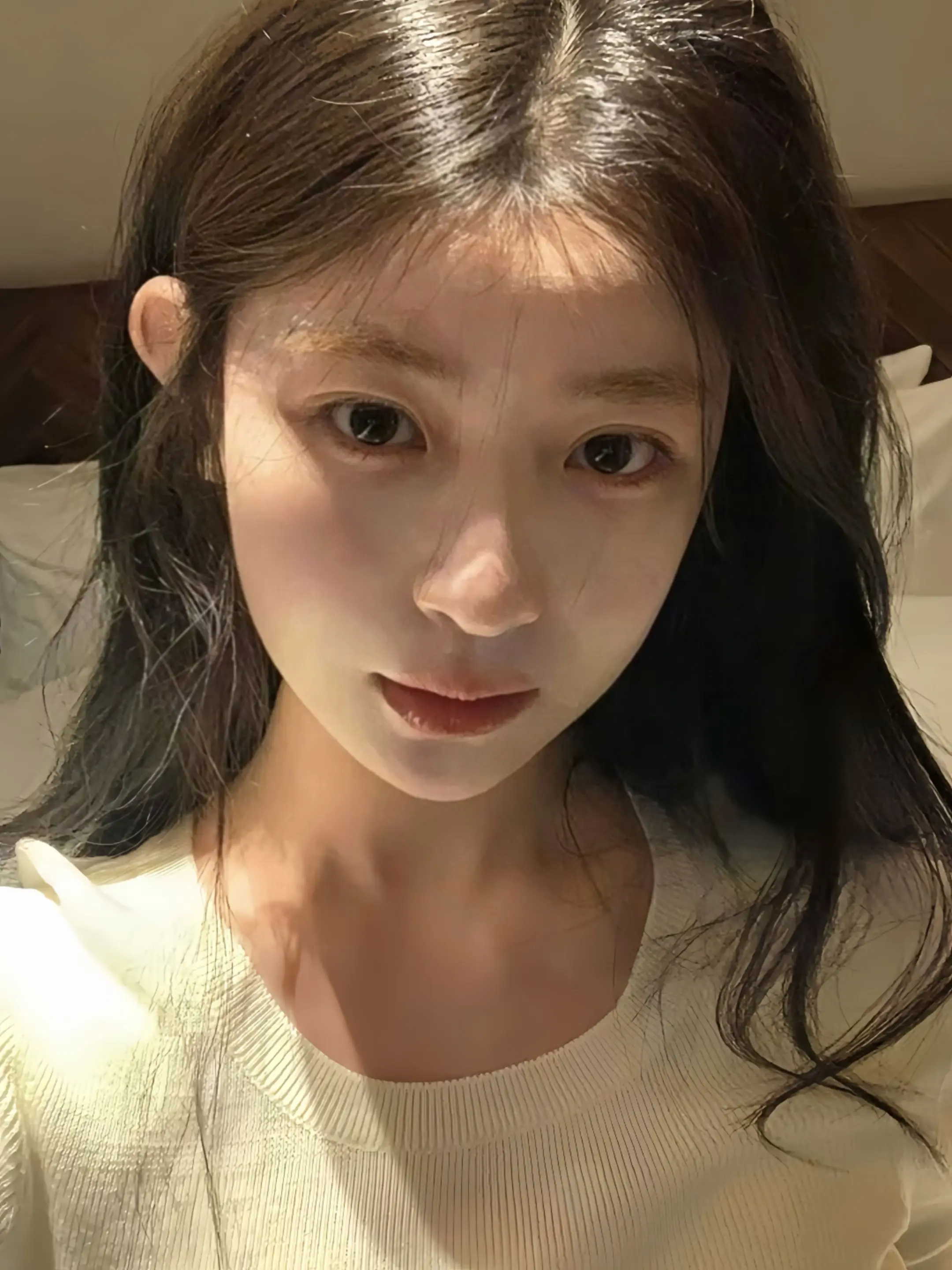你当时特别的可爱 但能不能靠近点（ ）