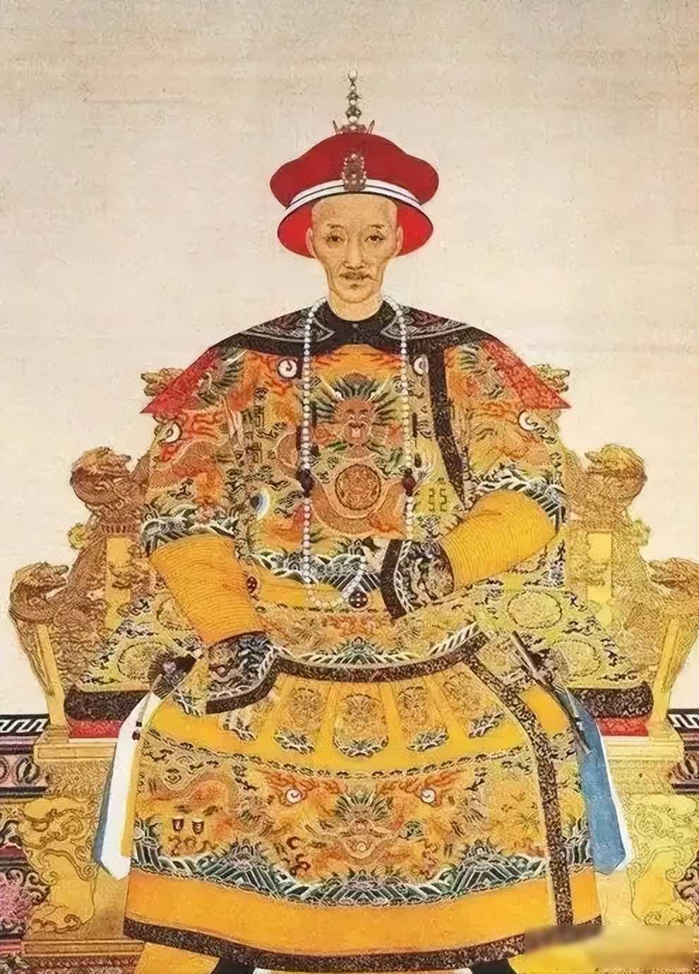 侍卫救了乾隆，乾隆问他要何赏赐？侍卫：想要娘娘身边的蠢胖女人
乾隆二十三年秋天，