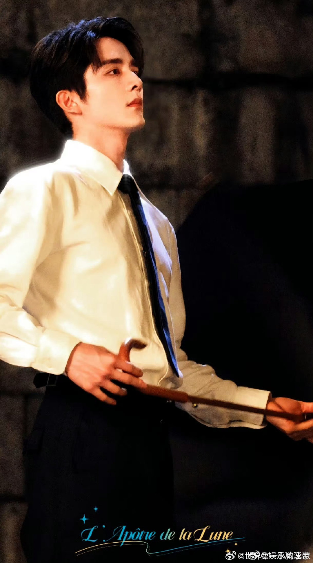 张新成6年前回复网友的私信 2021年张新成暖心回复想轻生女孩：“累是常态，坚持