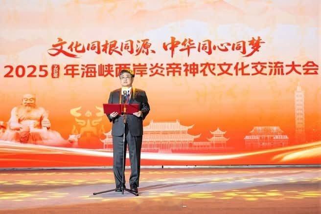 小舰长吕礼诗：以炎黄子孙自称，不是随口说说，而要身体力行！上周前往山明水秀丽的湖