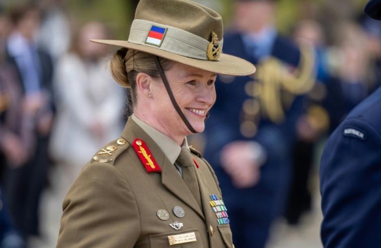 澳大利亚陆军，将首次由女性指挥

澳大利亚国防部长理查德•马勒斯宣布，55岁的苏