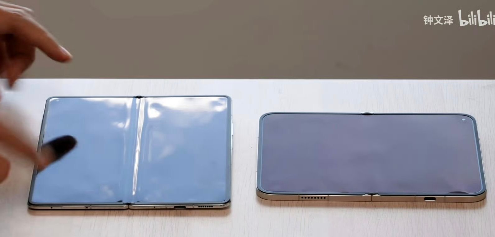 小米18Fold折痕你米现在的很多产品都属于那种，单看觉得理所当然，对比一下才能