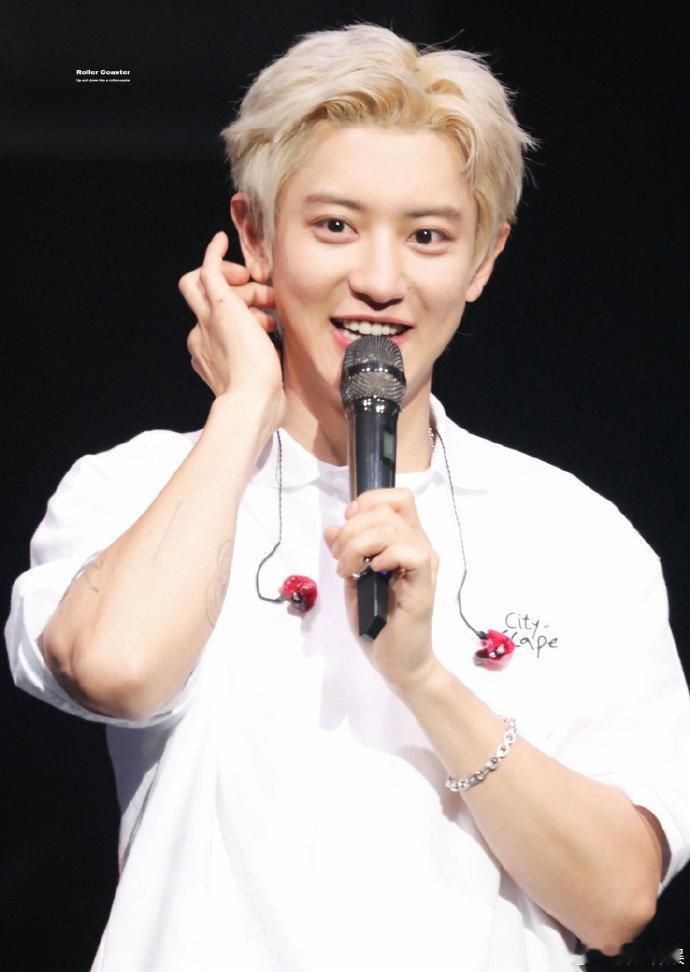 #朴灿烈演唱会上唱了EXO歌曲#朴灿烈的rap好绝，听爽了！！ #朴灿烈唱了EX