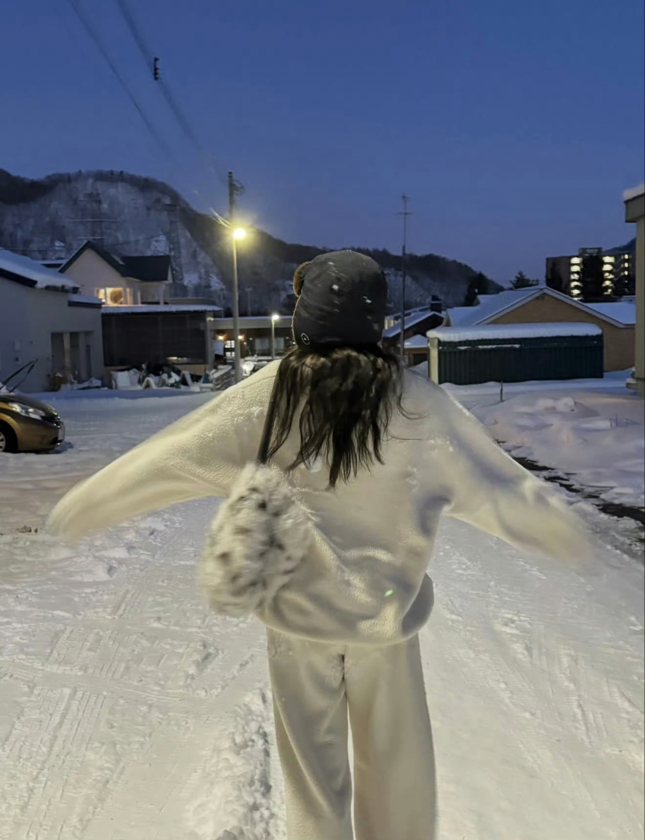你对姐的爱，就不能像拖拉机上山那样轰轰烈烈吗 