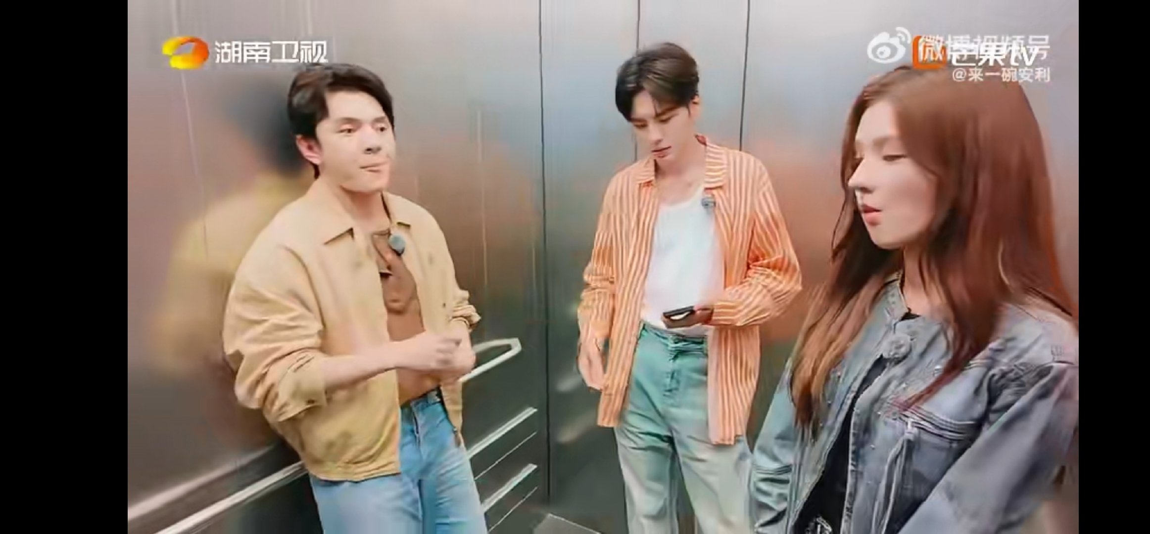 张予曦李佳琦毕雯珺搬货梦回第一天张宇曦[超话] 从37个观众到巴黎搬货，李佳琦从