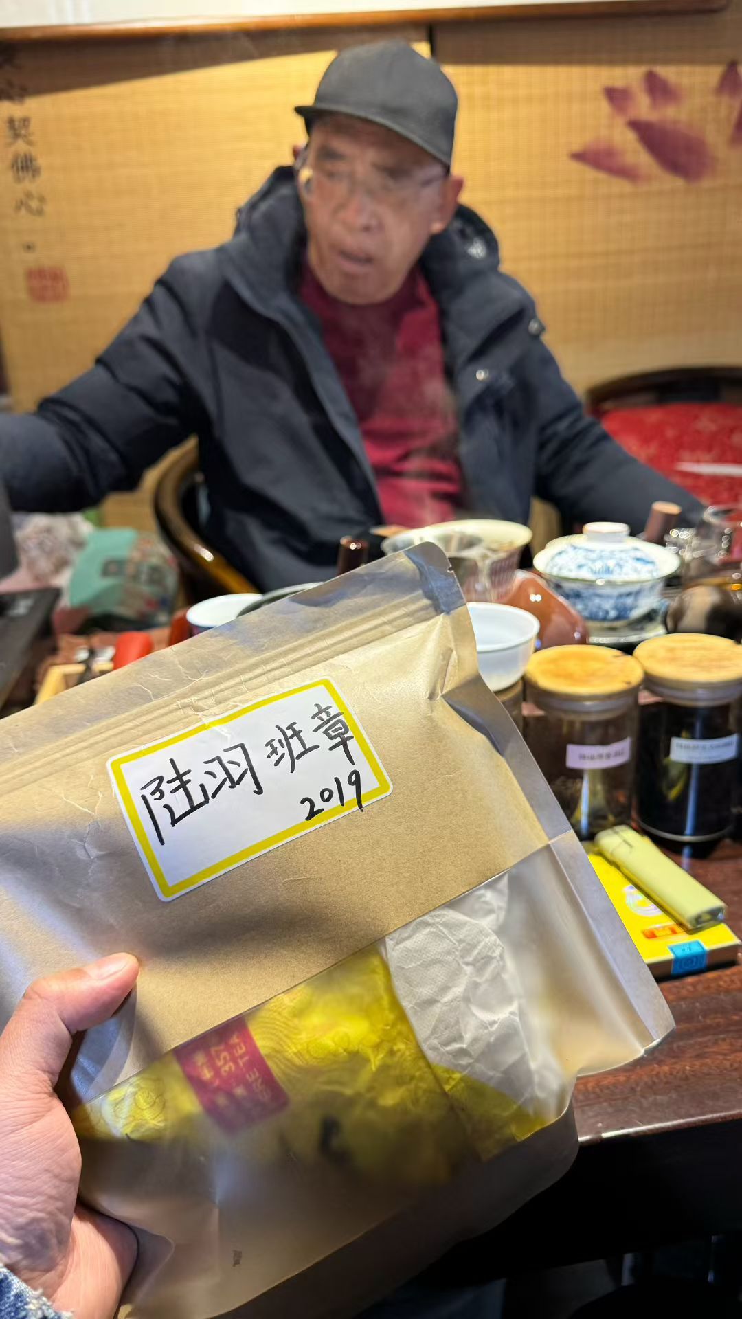 来丽江不是为了做什么，而是为了什么都不做，坐在客栈喝喝茶，就很舒服，如果运气好，