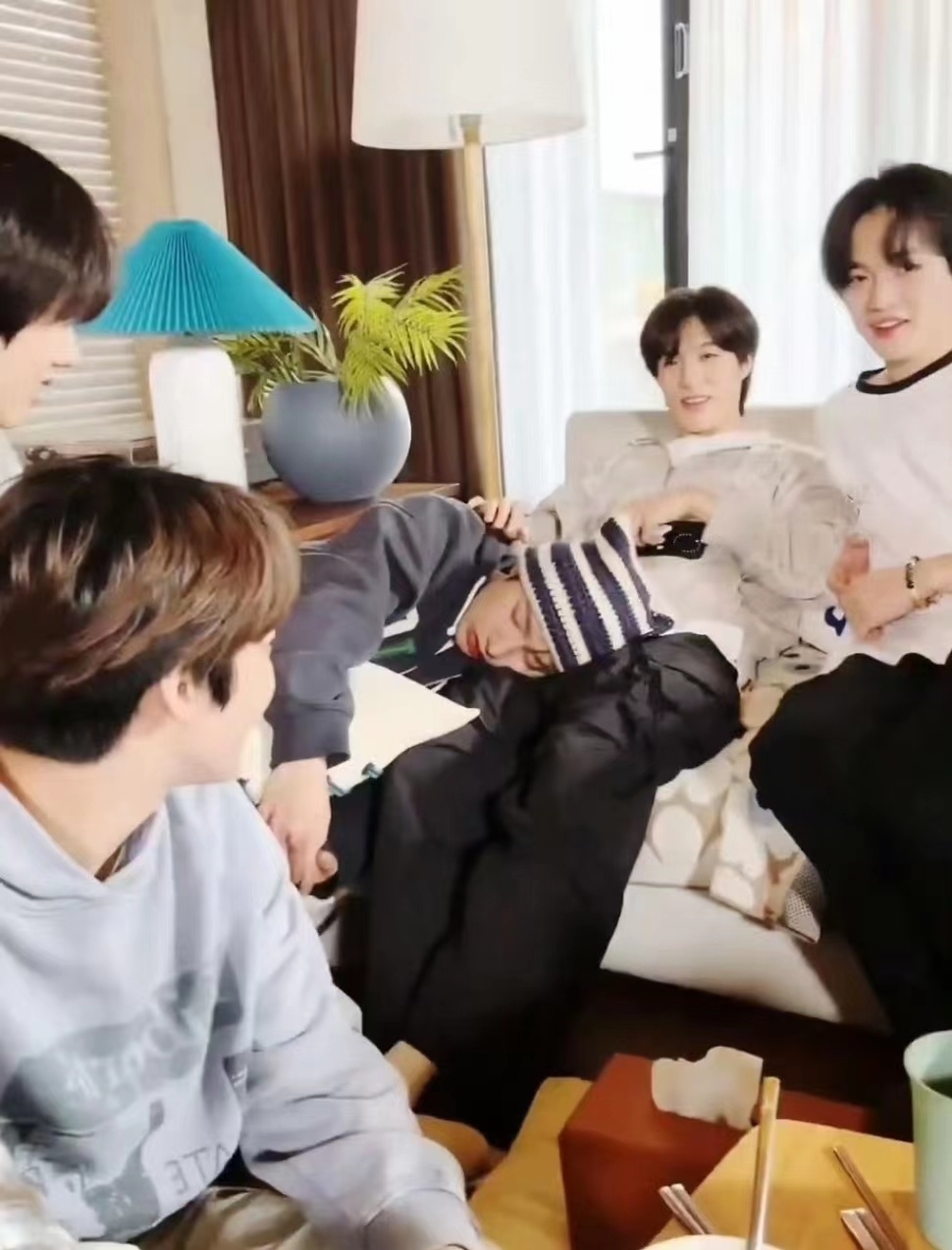 #nctdream在黄仁俊睡觉的时候开直播#他好可爱啊!#黄仁俊睡觉姿势好可爱#