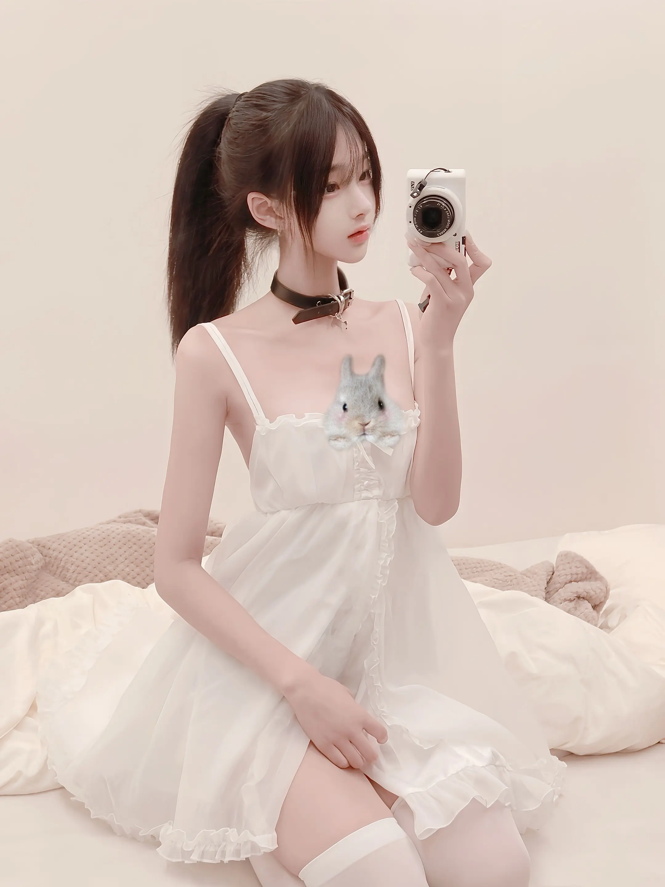 只想做你的小猫。