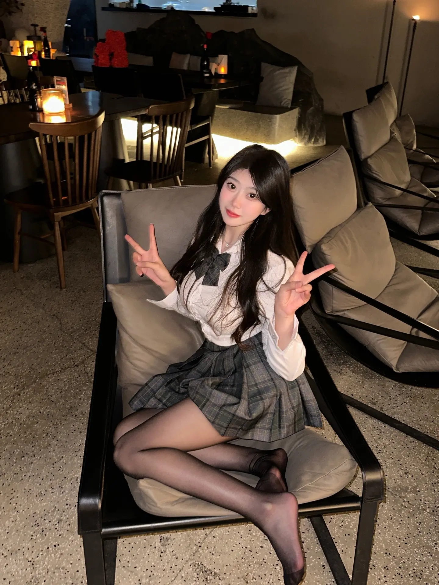 妈妈给你抹活络油。