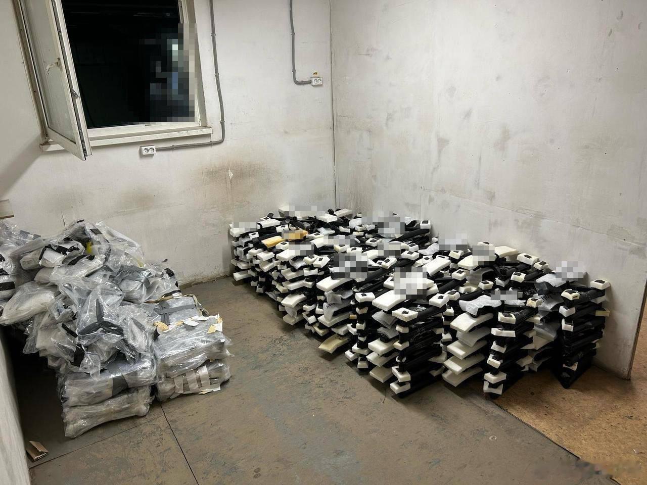 乌克兰摧毁41架俄军战略轰炸机乌克兰安全局花了18个多月的时间策划这次大规模的"