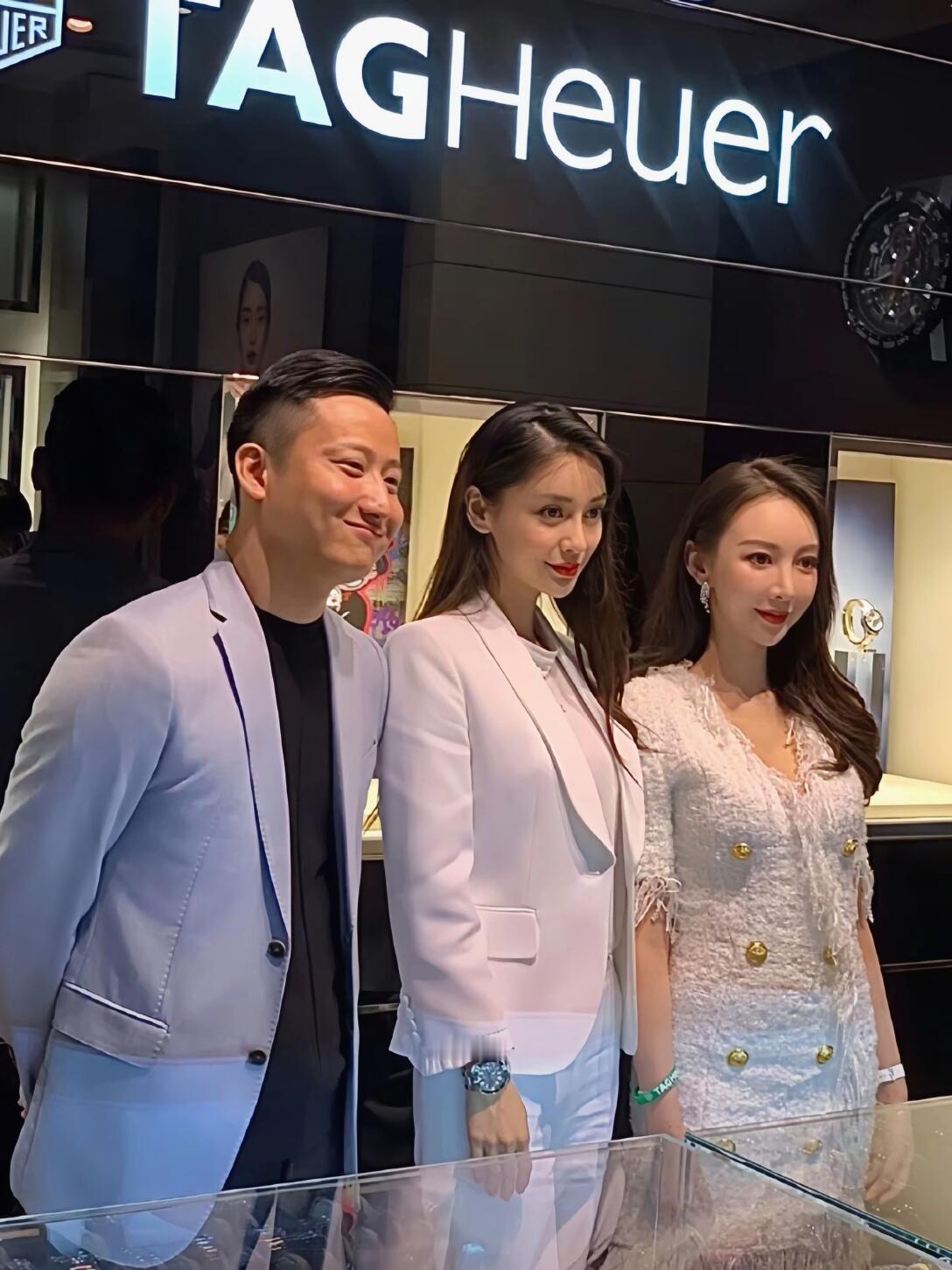 #杨颖之前居然和叶珂认识# 杨颖叶珂早期合照[傻眼]没想到她两居然认识[淡淡的]