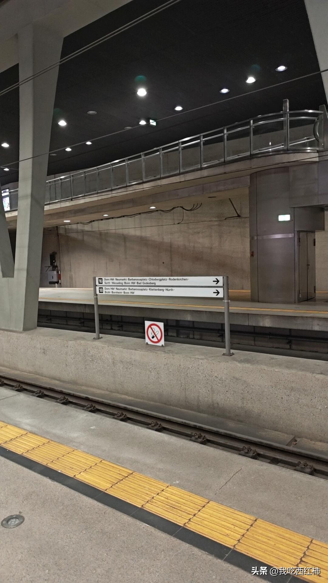 德国夜晚安全系数:吓哭了
德国到底啥国家啊，把我吓得以后再也不敢晚上坐车了。从机