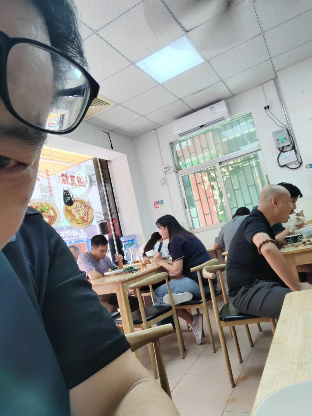 是的。名利当然是赘行，人类本来是可以不需要这俩玩意生活费。但是因为有“欲”，所以