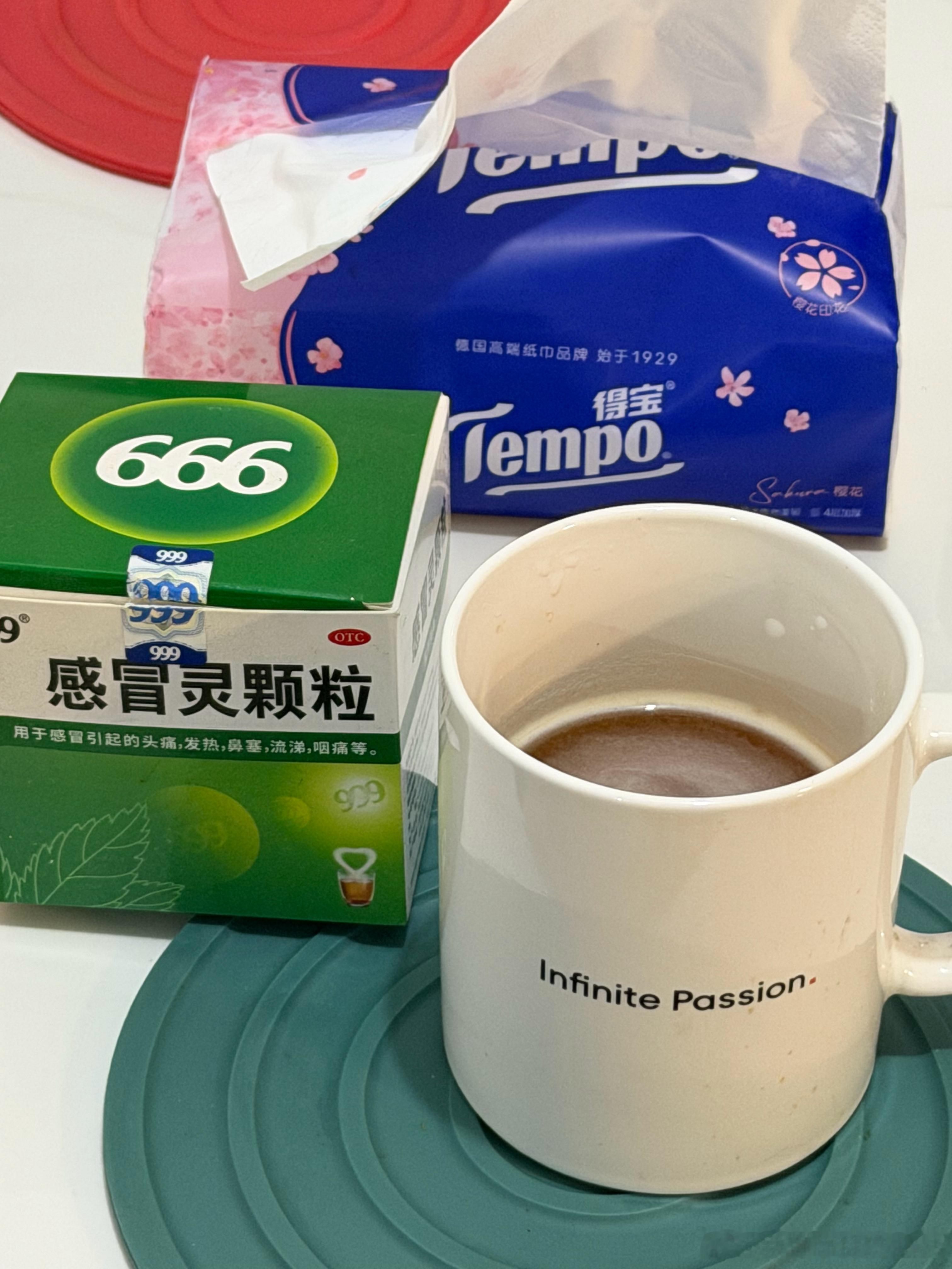 出差半个月回来有点重感冒了[允悲]咳嗽鼻涕流不停 ​​​