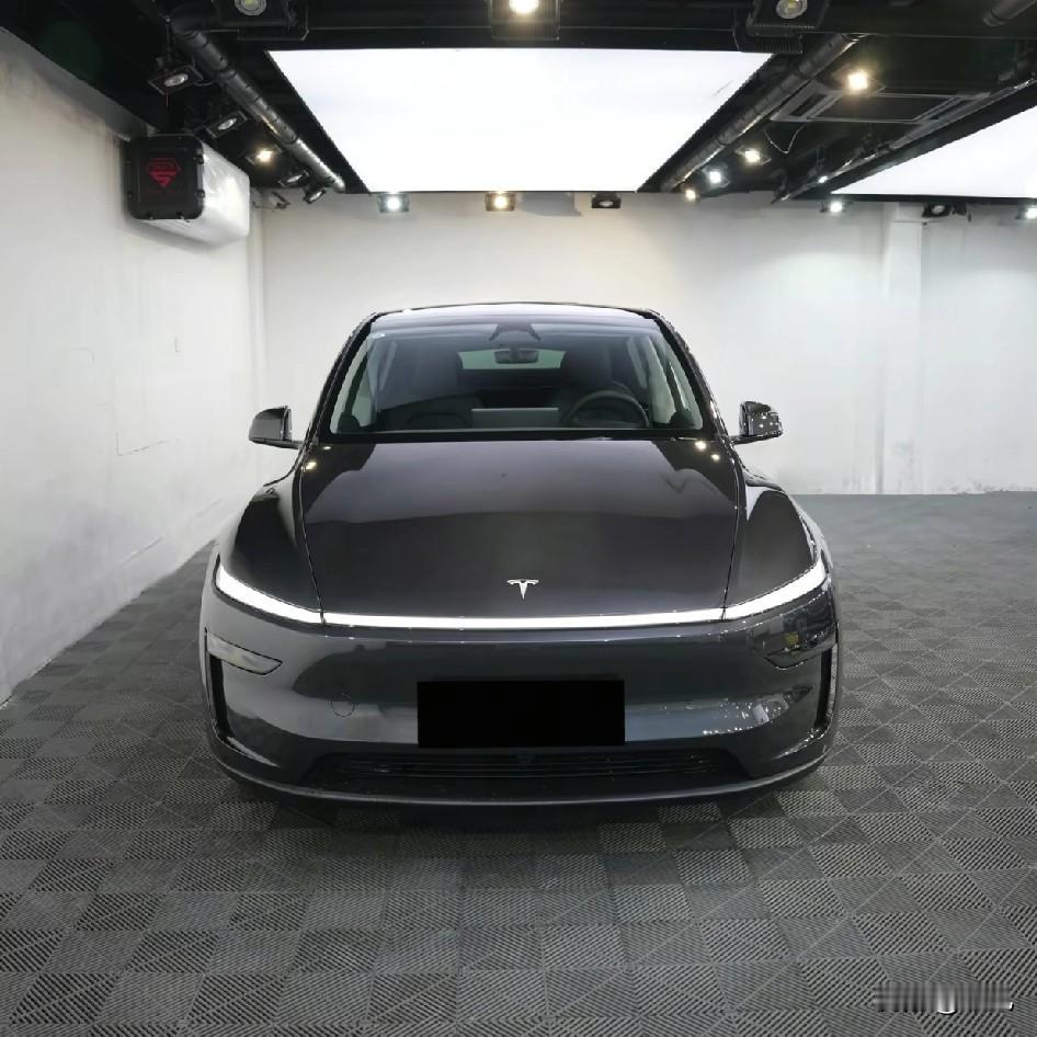 特斯拉ModelY，网上没赢过，现实没输过！

刚才又有朋友问我，特斯拉Mode