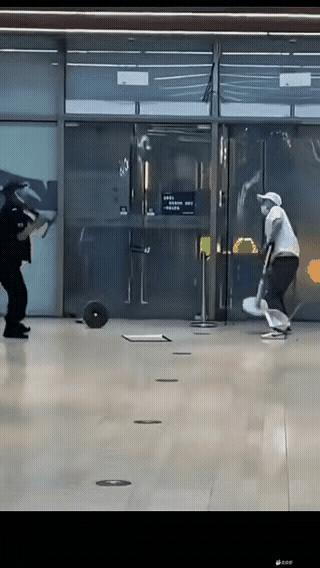 所以说 兵刃的配重很重要。