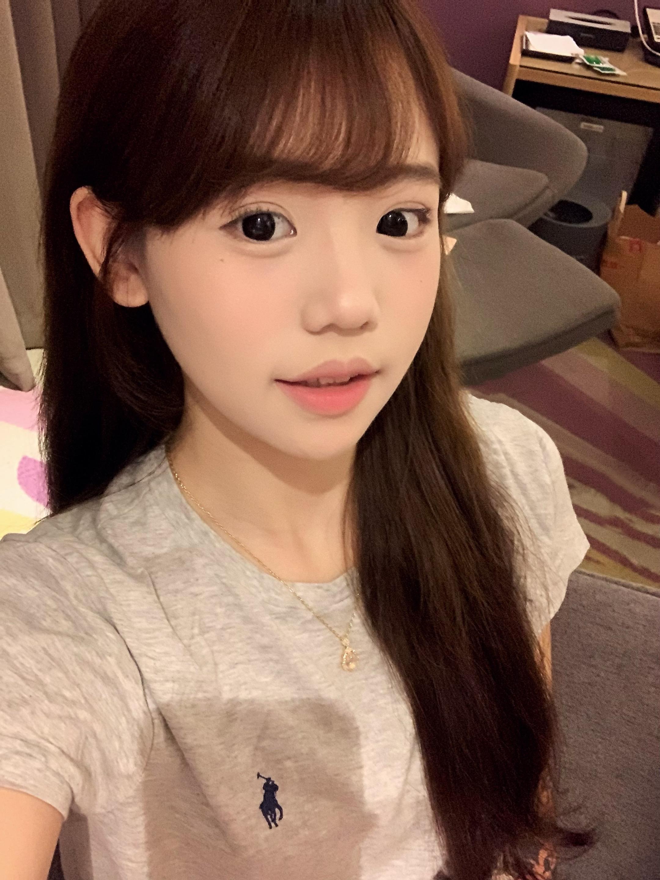 我心疼你 于是我许下诺言 再远的路我也陪你走