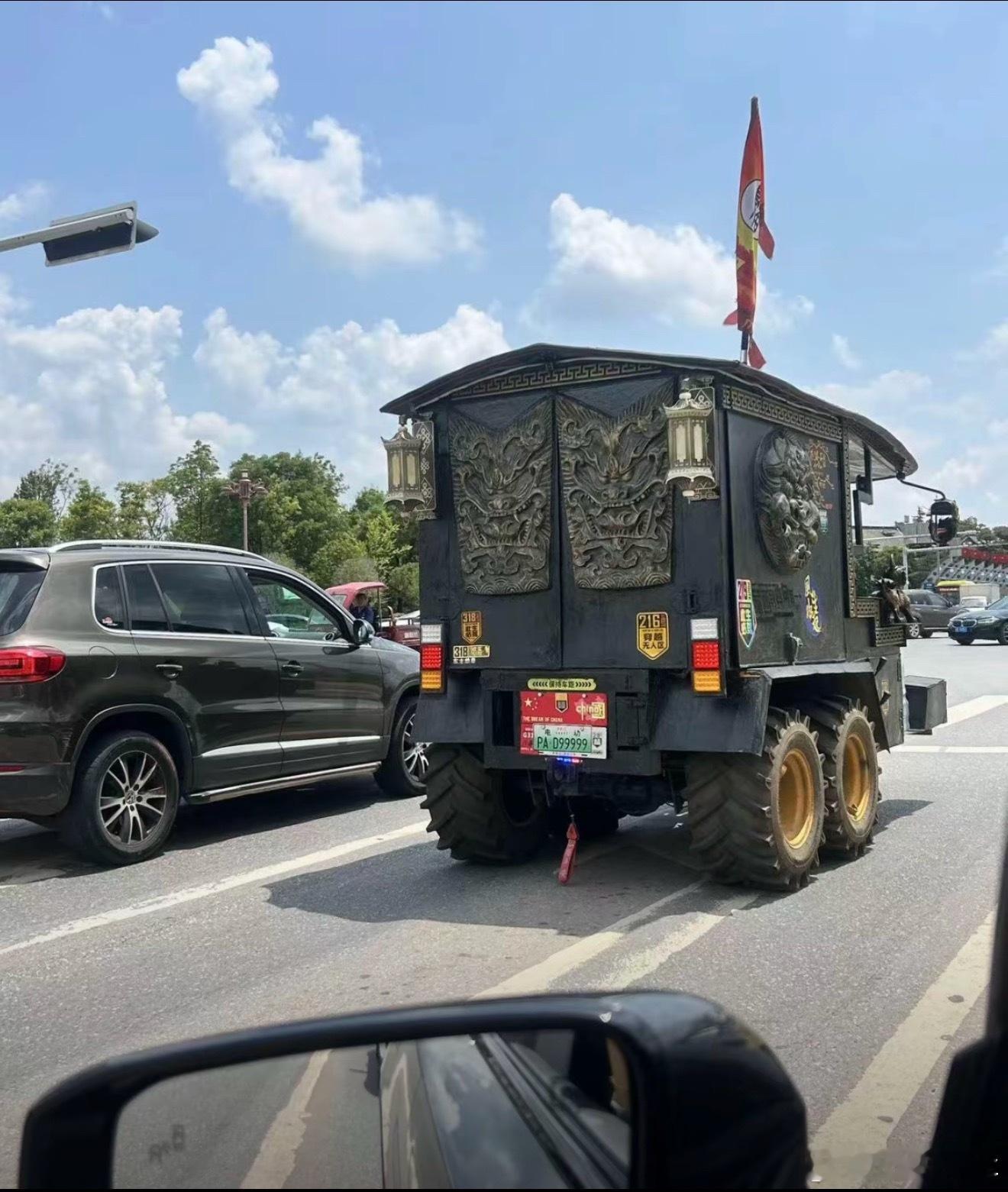 现在的老头乐太你逆天了，感觉再过段时间九龙拉棺都要出来了