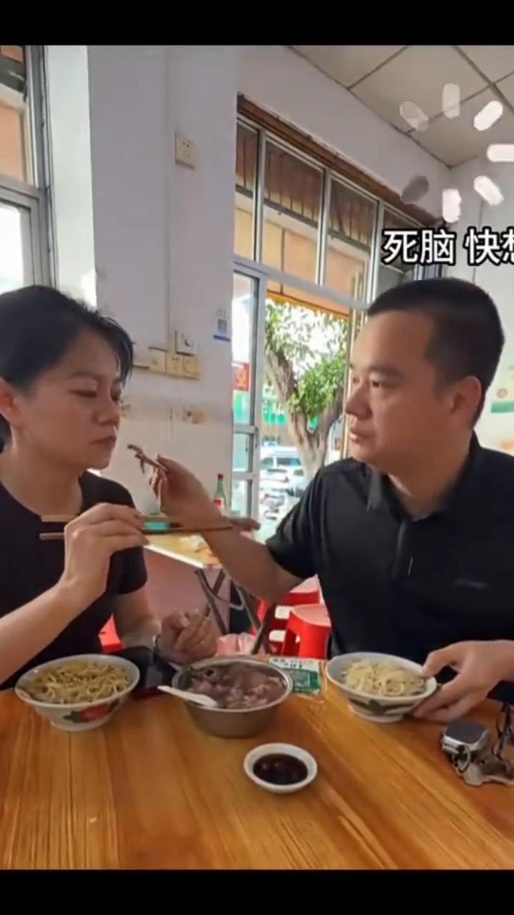 生死就在一瞬间。
生死就在一瞬间，起死回生。