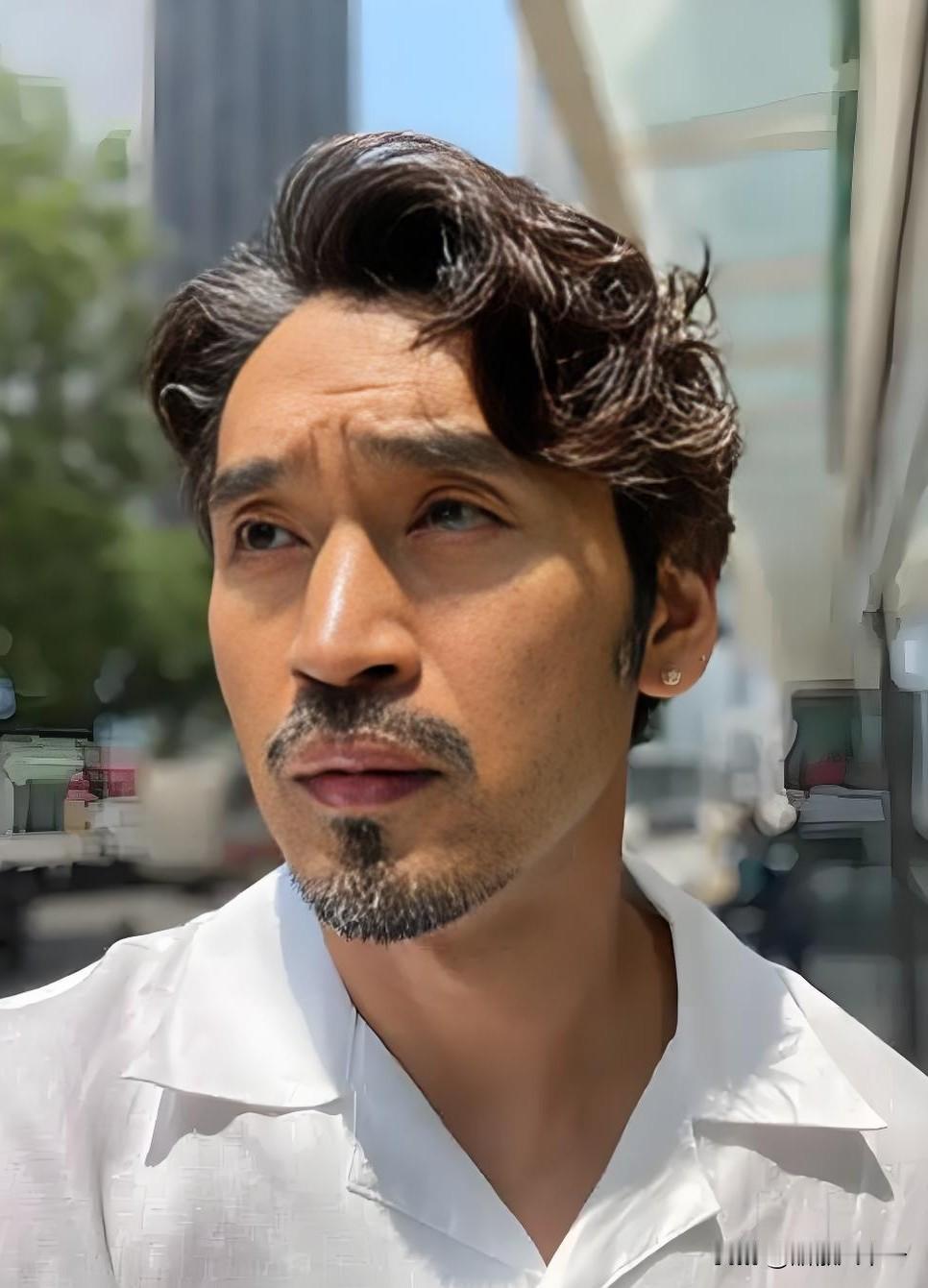 《大生意人》最出彩的，

就是饰演徐管带这演员栾元晖了，

原本以为会是老戏骨成