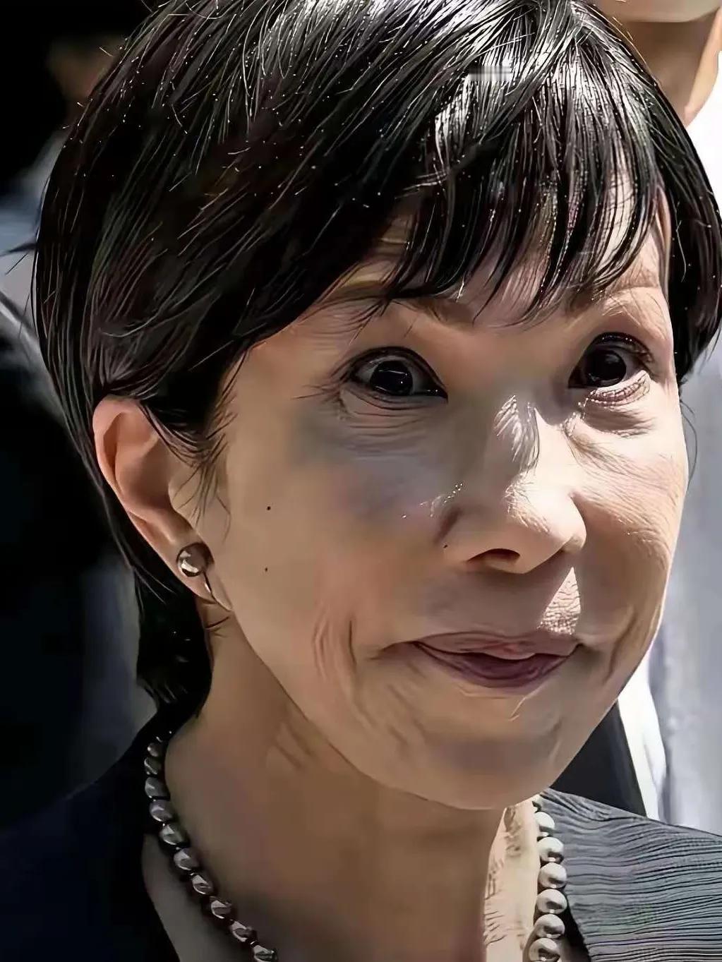 怎么看日本高市早苗的“神操作”，结果反帮中国两大忙？

其一，她拿“存亡危机”说