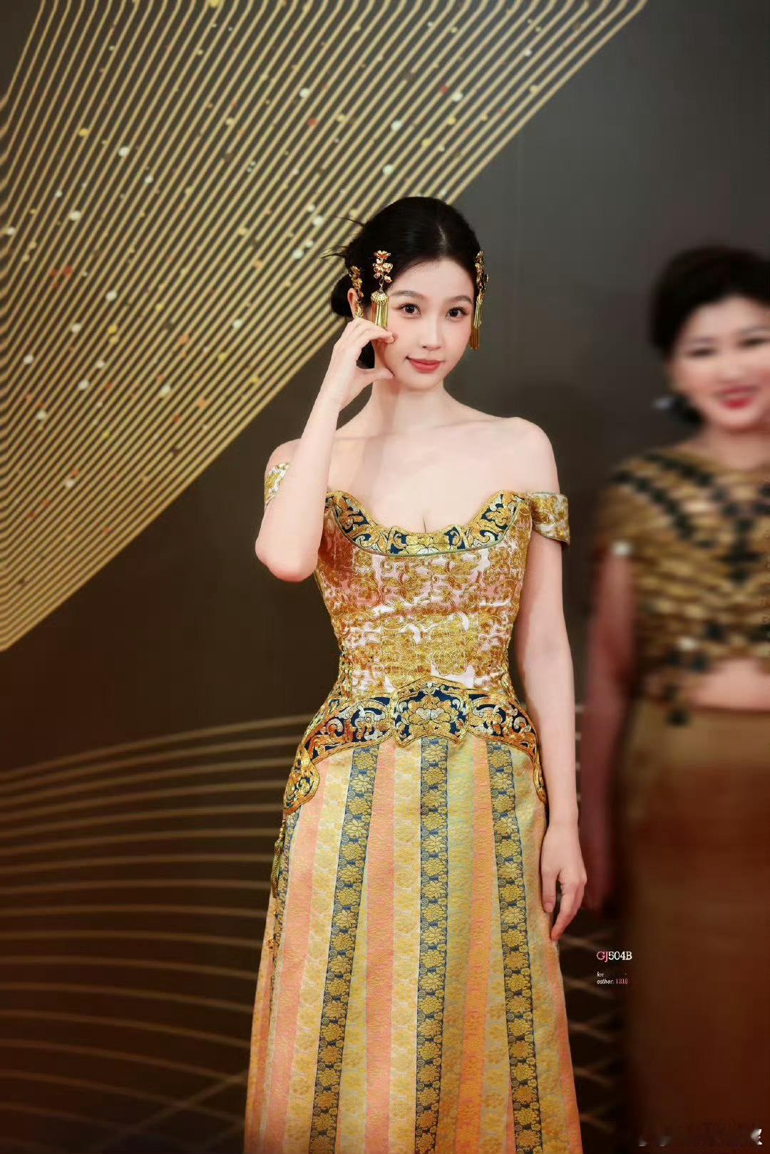 好美萌的小女孩 