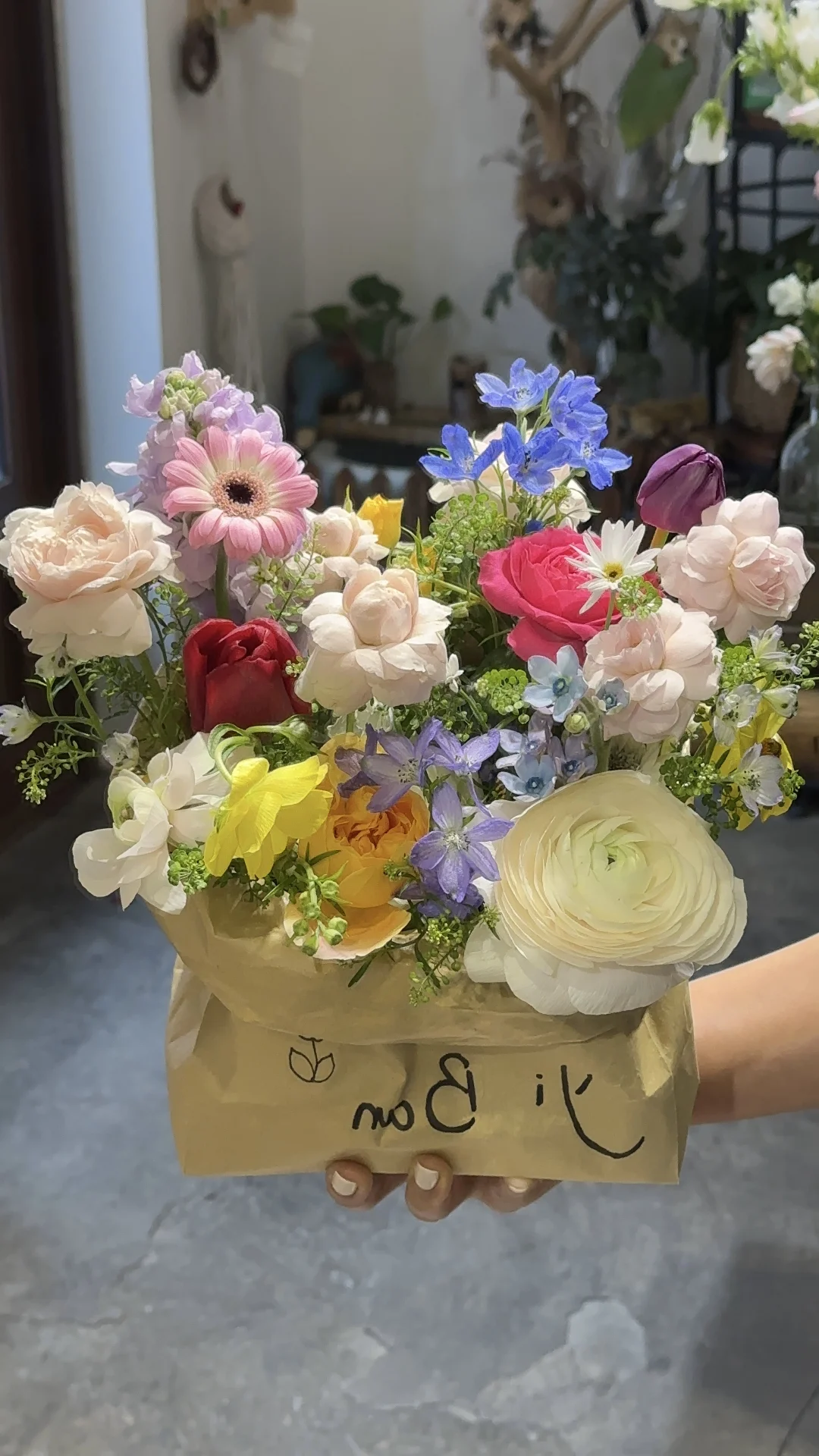 上班暂停，今天送花🌸