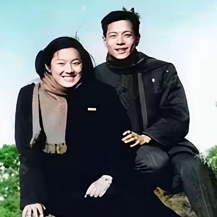 王铎：章含之与洪君彦
曾经的相知相爱，最后走到了火地海天……