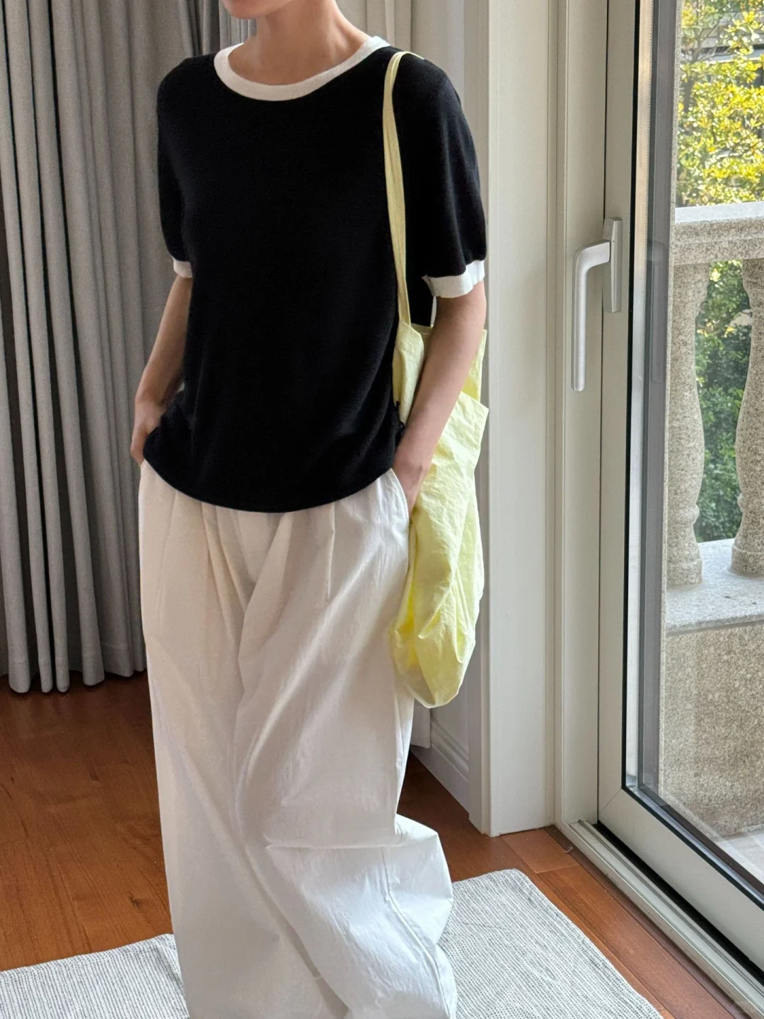 一个女生的一生，其实最应该学会的，
不是挣钱也不是打扮自己，而是无论遇到多大的风...