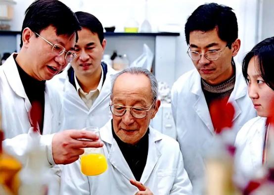 澳洲没想到自己花重金挖走中国稀土团队，以为能终结这个稀土霸权，结果却发现中国早就