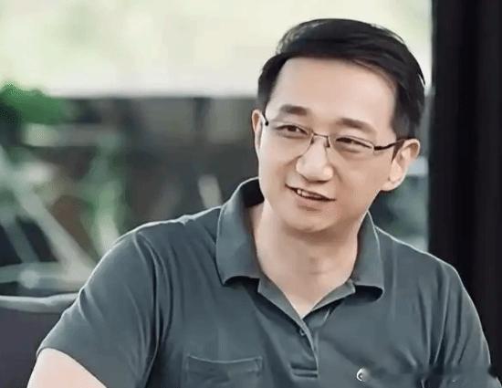 冯骥一口气放四个月荐书今日，游戏科学CEO冯骥在个人社交平台分享了自己六、七、八