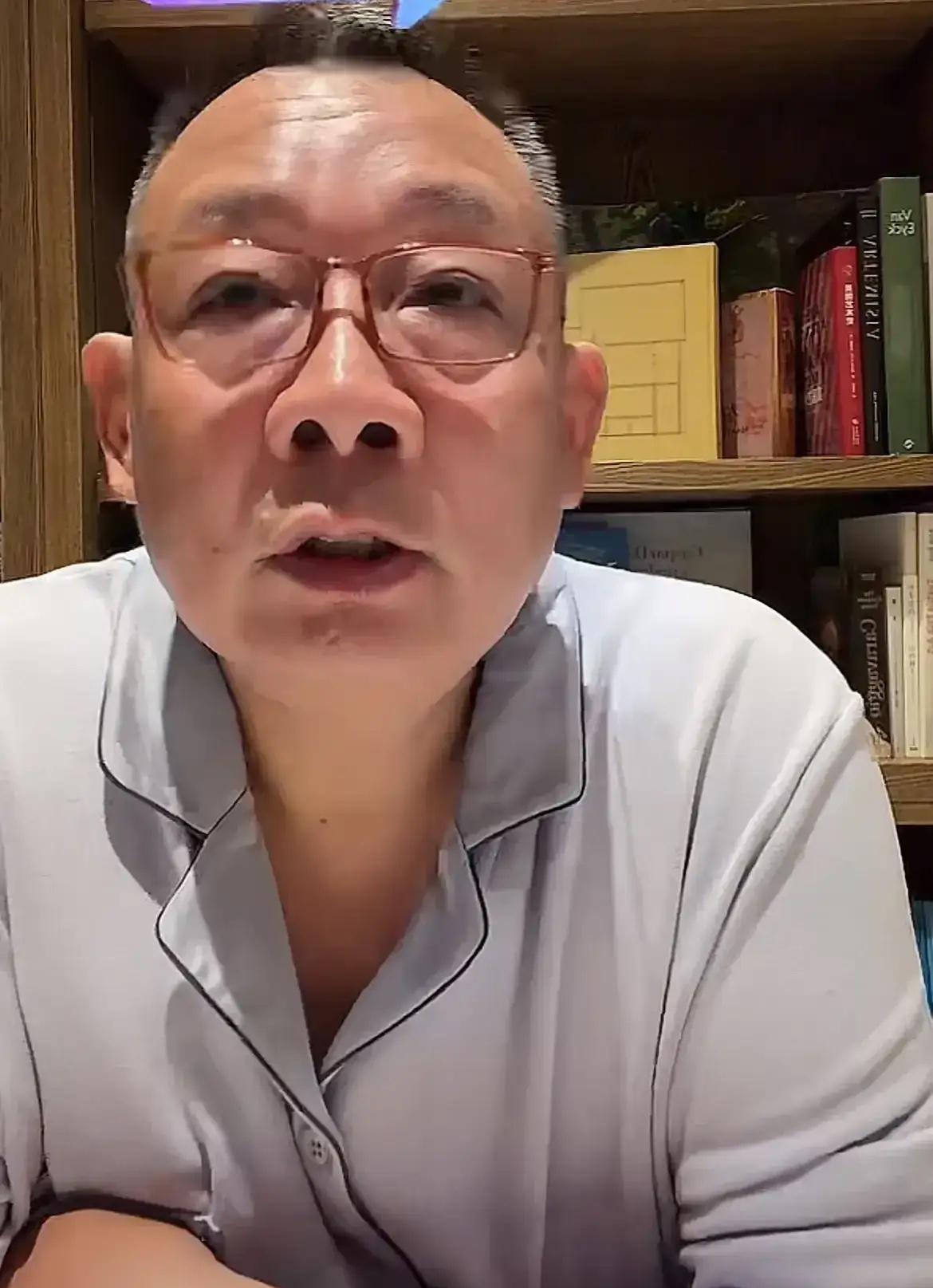 于东来，我奉劝你一句，做人别太嚣张！你知不知道你给别人每人退3000块钱，你让别