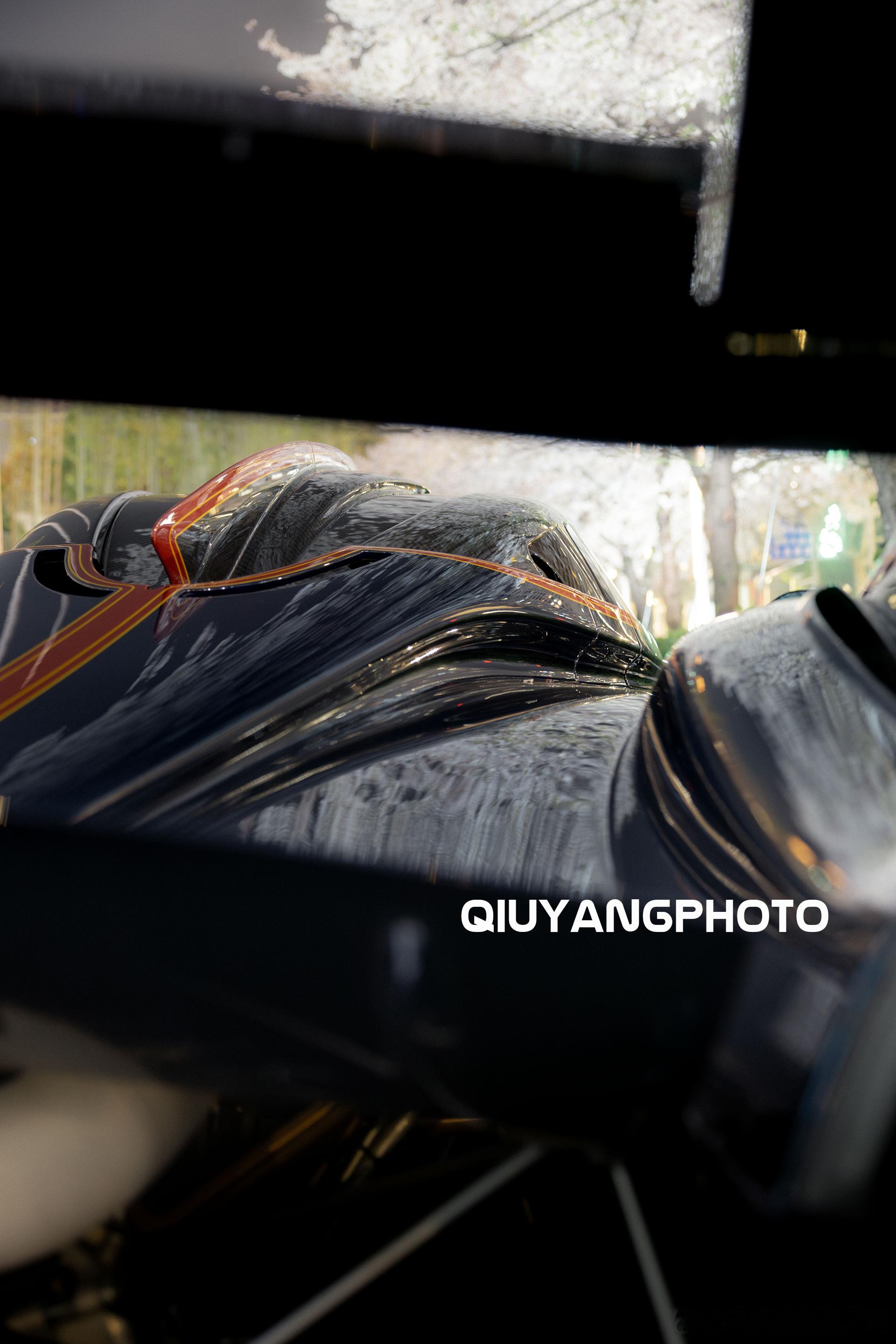 樱花树下的Pagani Huayra R cars01豪车拍全民拍车 2026年