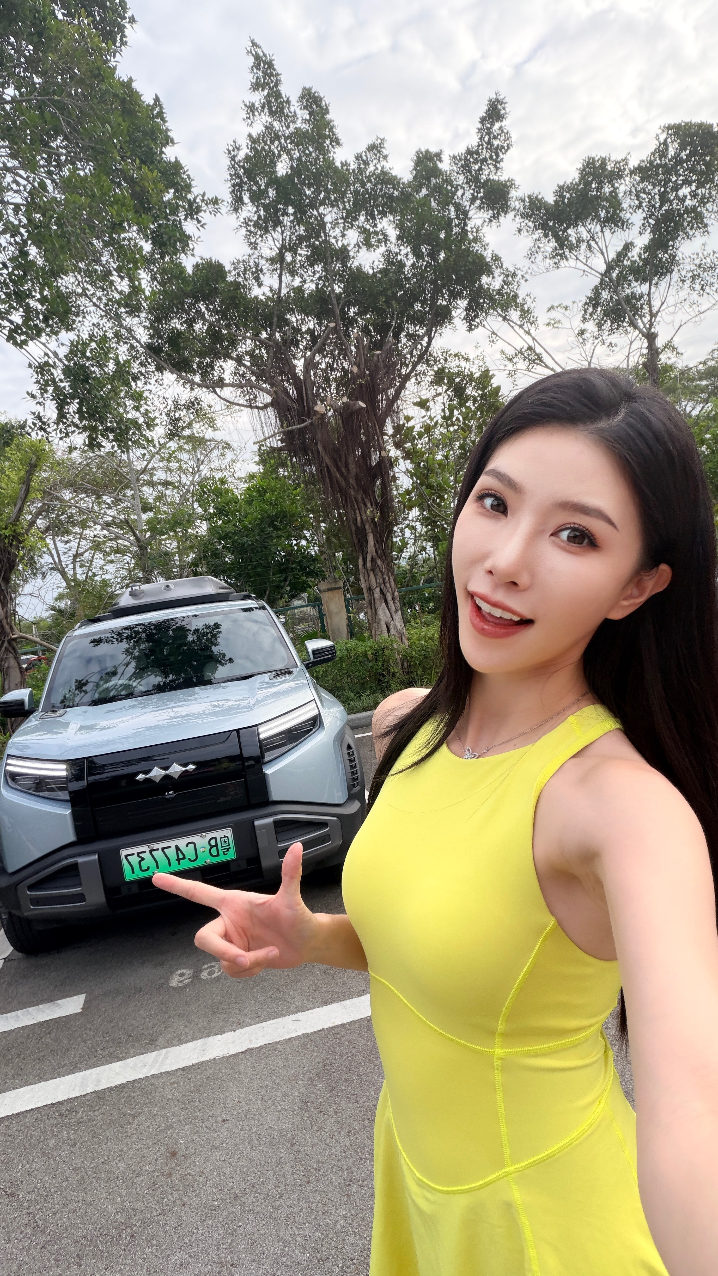 三亚的女主角来啦——方程豹钛3小说两个特别可爱的小细节，中岛两侧分别藏了一个车载