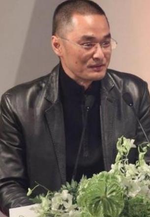 “身价上亿”的北京协和医学博士冯唐，语出惊人：“如果不想得癌，少得癌，特别是女生