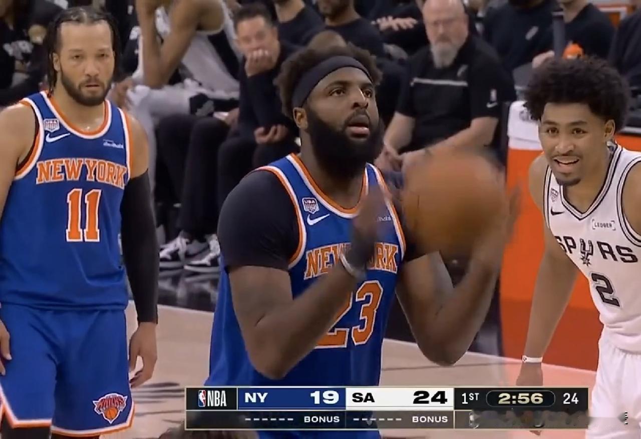 砍杀大中锋战术再次被搬上NBA总决赛的舞台！今天马刺和尼克斯的第二场总决赛，比赛