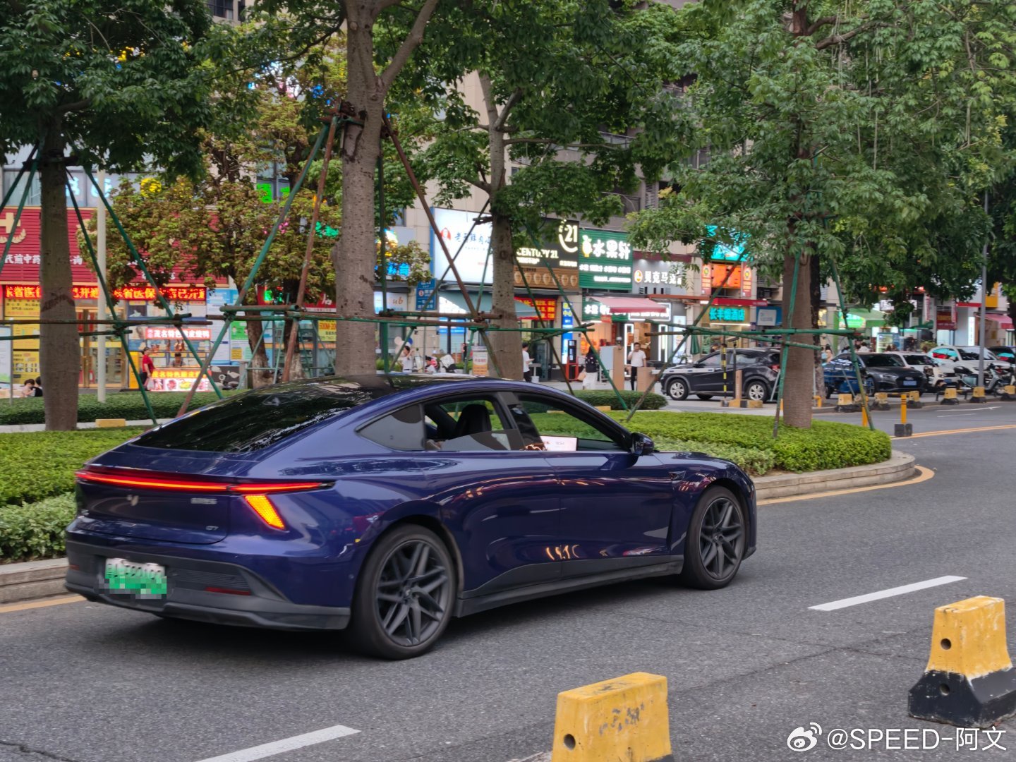 家里小区的含米量是也太高了吧路边坐了5分钟已经看到3台了看来销量成绩真是按交付量