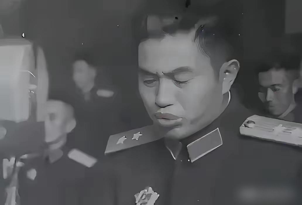 1969年，兰州军区司令皮定钧在外视察，路过一村庄时，发现几个十几岁赤裸身体的姑