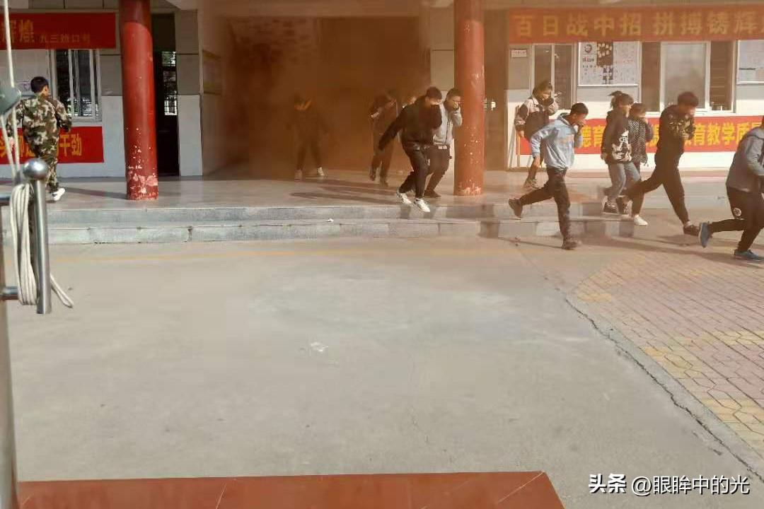 河南火灾班主任事件对于我们普通人来说意味着什么？
普通人看此案，恐惧多于愤怒。