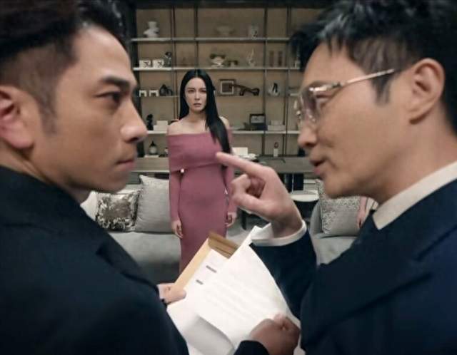 《璀璨之城》用力过猛！TVB豪门争斗，张智霖纯恨，吴卓羲身材虐