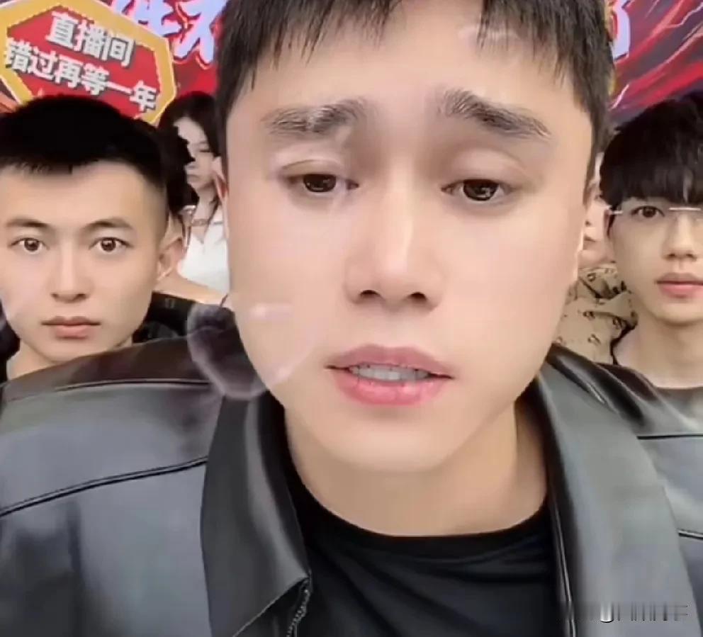 刘二狗要收拾娜美 泽少 四川可乐！

            他们天天黑我，这些
