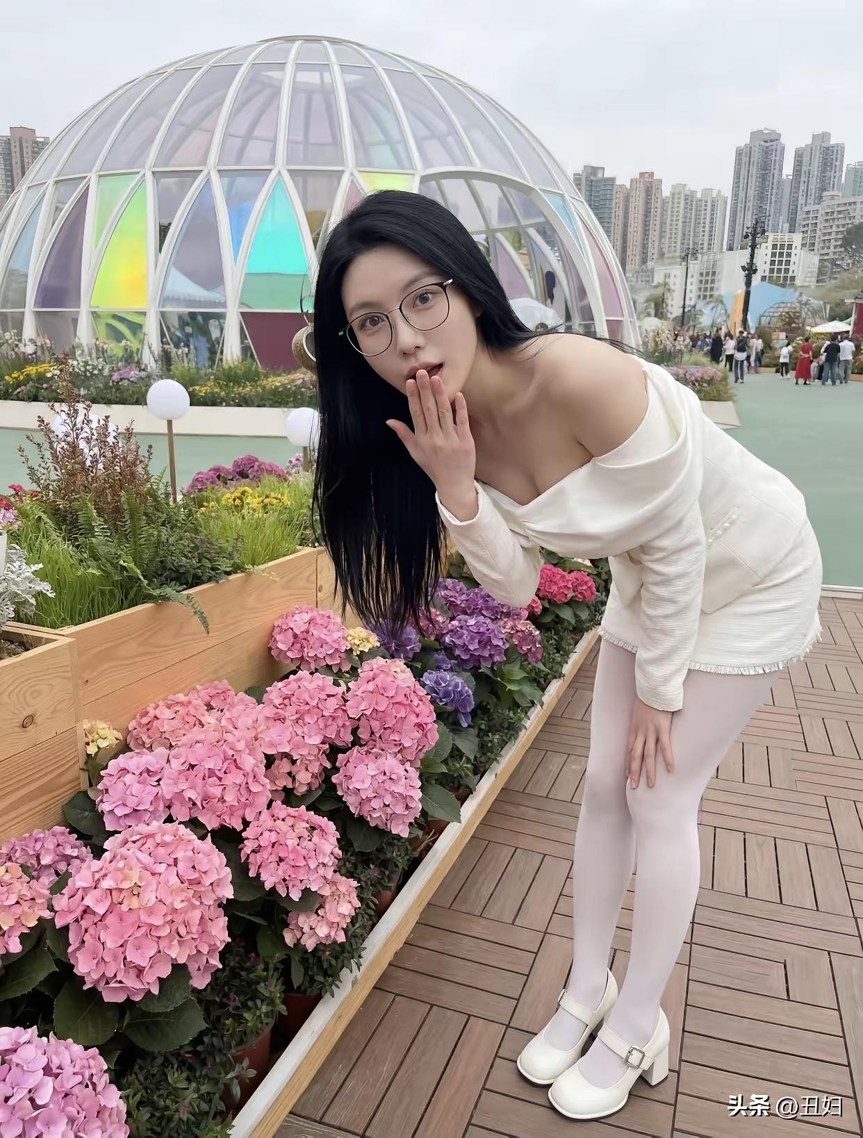 少女心爆棚的紫色花海，与你的甜美相得益彰！💕🌸🌸🌸