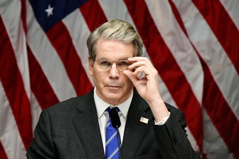 贝森特声称，实施稀土管制是犯下错误，已经令所有人意识到其中的风险。他认为中方已经