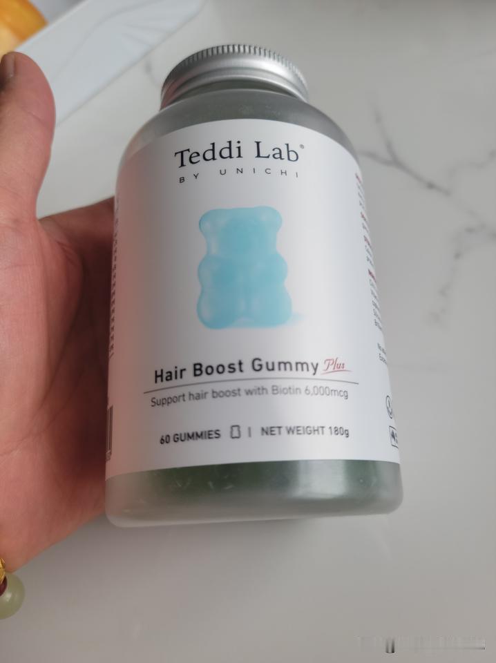 零零后的孩子都吃保健品了，而他们的父母六零后七零后，都还没有吃保健品呢。

我儿