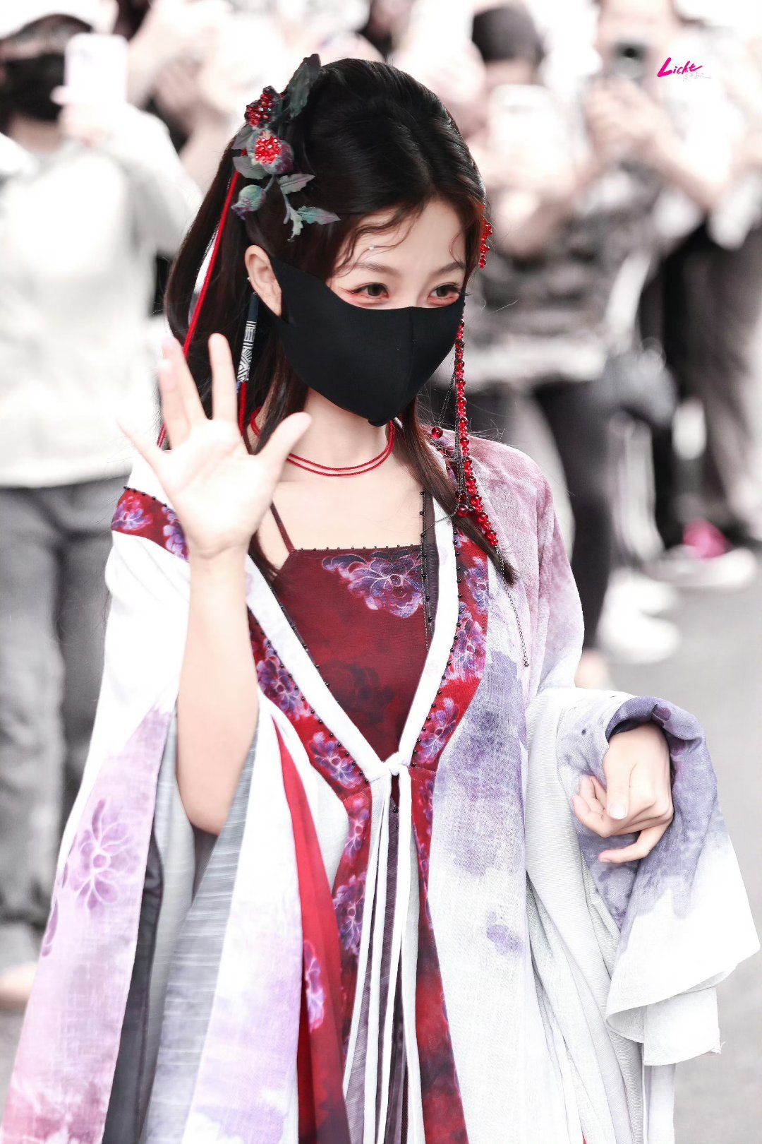 虞书欣侯明昊念相思开机路透女鹅好美啊  期待你的何盼！ 