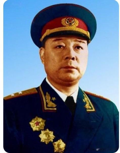 他是开国中将被称为总参作战大管家。16岁参红军。21岁任红二方面96师师长。38