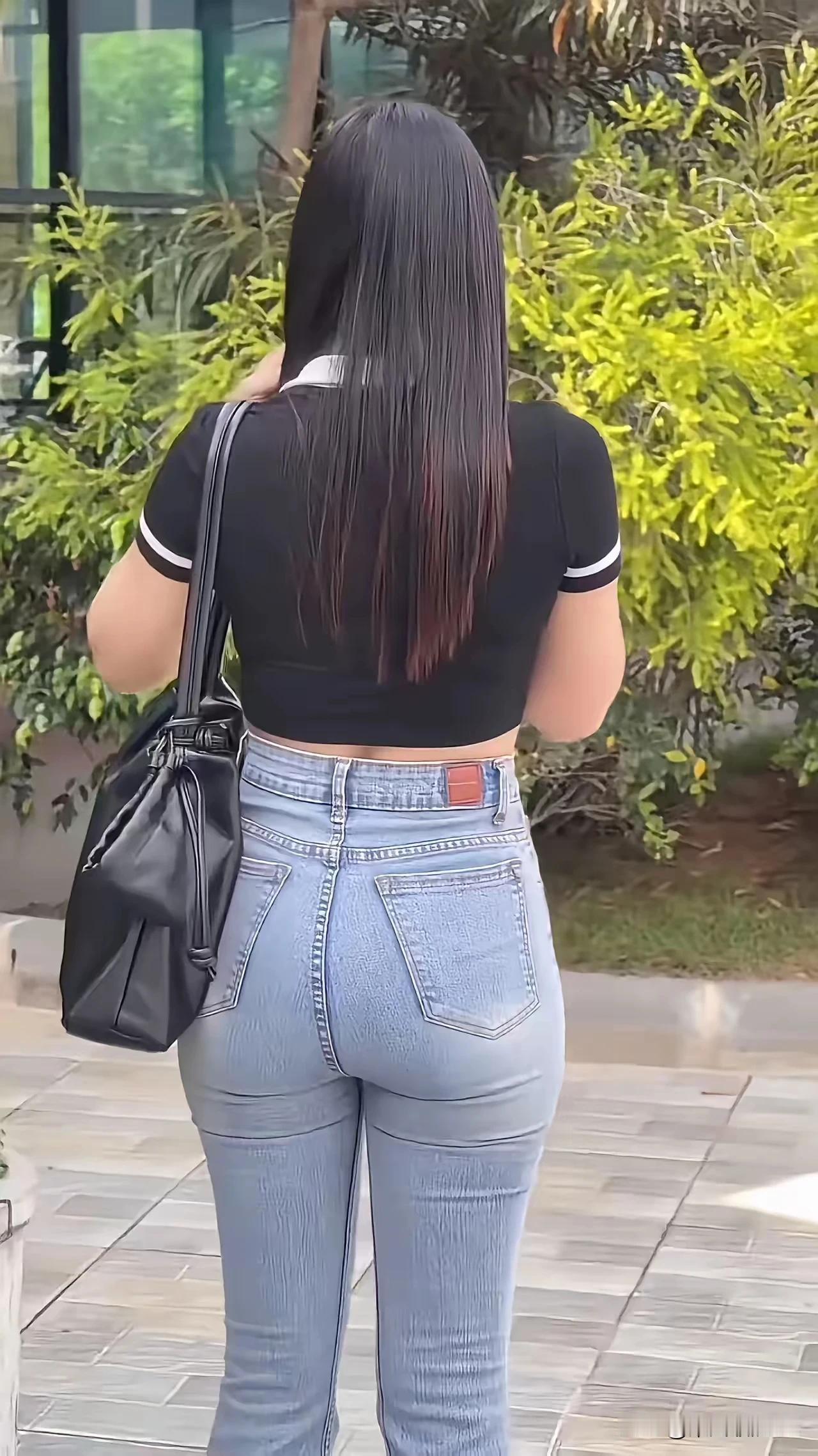 牛仔裤怎么选才不踩雷? 是我最爱的风景 牛仔裤女神 完美身材牛仔裤 性感修身牛仔